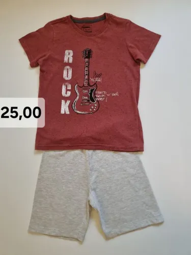 Roupas de menino tamanho 8