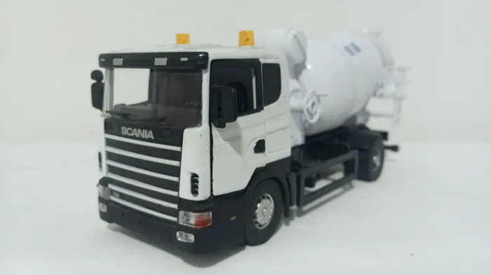 Miniatura Scania betoneira escala 1:43