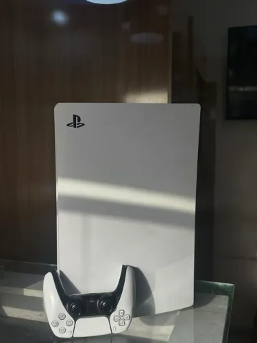 PLAYSTATION 5 COM LEITOR DE DISCO