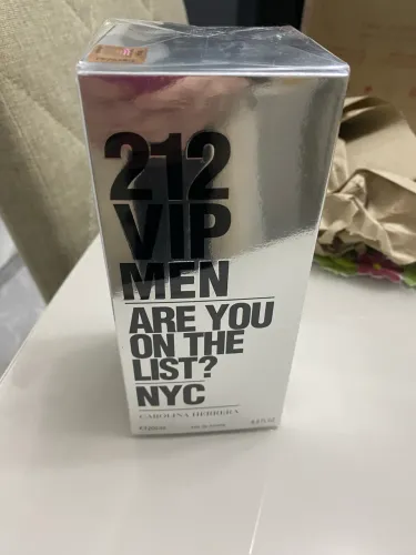Perfume 212 VIP MEN