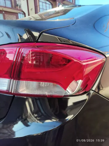 Vendo lanterna traseira lado direito com avaria Cruze 2020 Sedan
