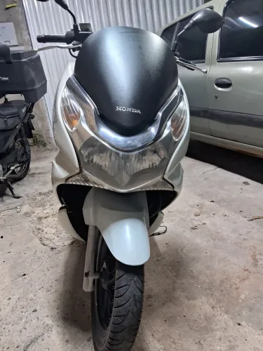 Vendo pcx 2014 10.500
