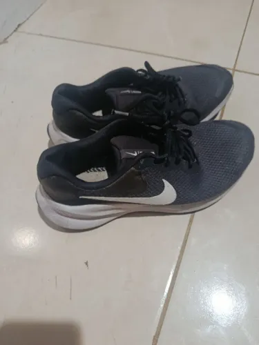 Tênis Nike REVOLUTION 7