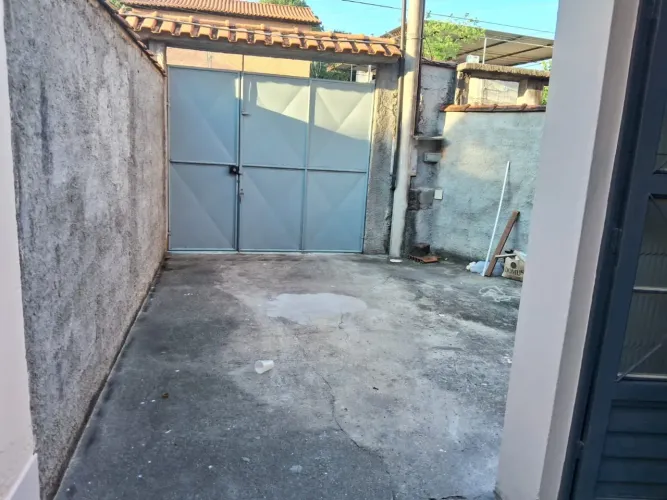 Casa INDEPENDENTE de 2 quartos