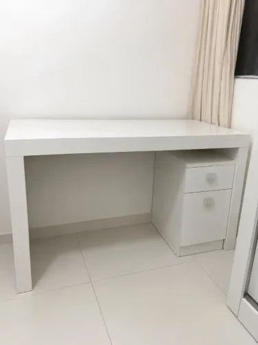 ESCRIVANINHA MODERNA E FUNCIONAL PARA HOME OFFICE OU ESTUDOS - ACEITO OFERTAS!!