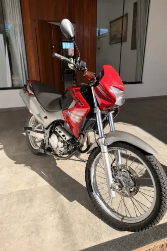 Honda NX4 Falcon 2001 - 38 mil km, revisada R$ 15.500,00