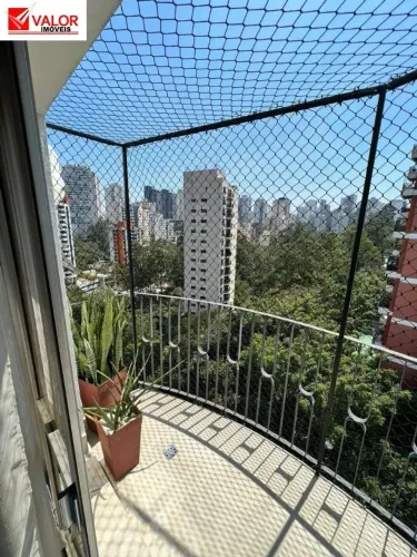 COBERTURA NO MORUMBI - REFORMADA VISTA PANORAMICA Excelente cobertura recém reformada, com