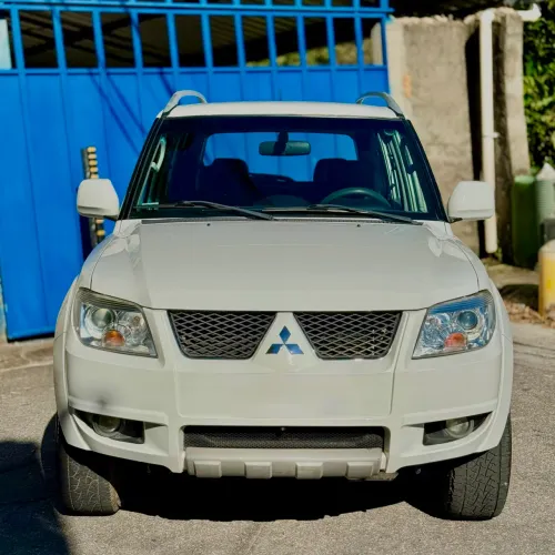 Mitsubishi Pajero TR4 2.0 Flex 16V 4X2 Aut. 2013