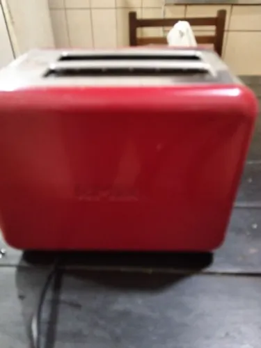 Vendo uma torradeira elétrica no precinho