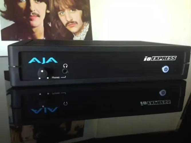 Aja IO Express - Interface de Mesa com E/S de Áudio e Vídeo Portátil