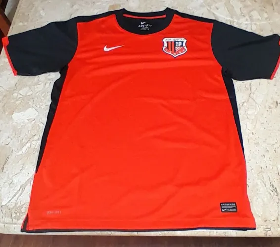 Rara camisa oficial do time chinês Nanchang Hengyuan. Nike. G. Em excelente estado.