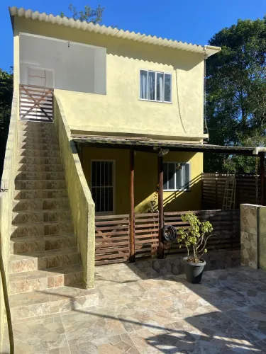 Casa Duplex em Paraty com 2 Moradias, Área Gourmet e Próxima à Praia e Cachoeira