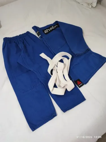 Kimono jiu-jitsu M2 c/ Faixa Branca conservado