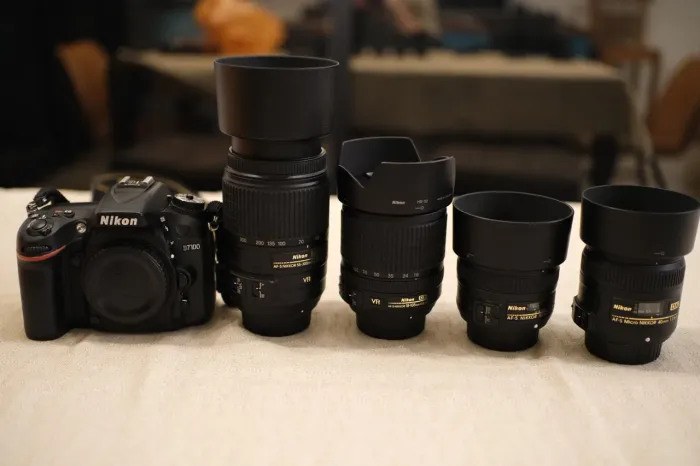 Kit Nikon em excelente estado de conservação