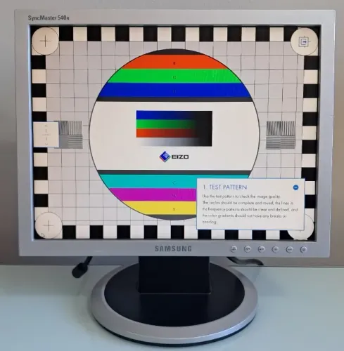 Monitor LCD 15" Samsung 540n em perfeito estado