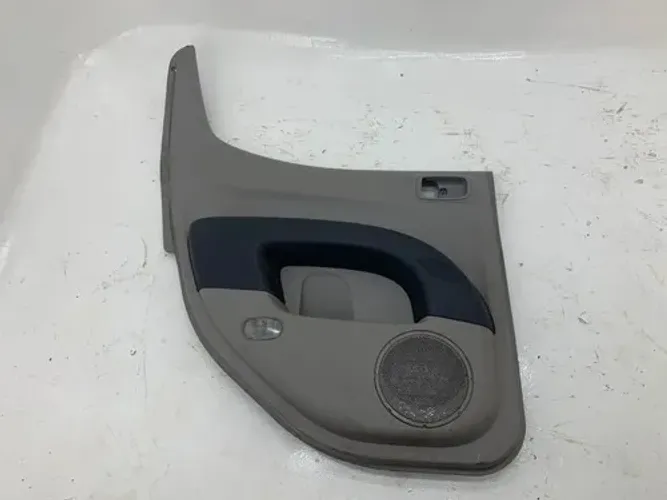 Forro De Porta Traseira Esquerda L200 2008 A 2010 Detalhe