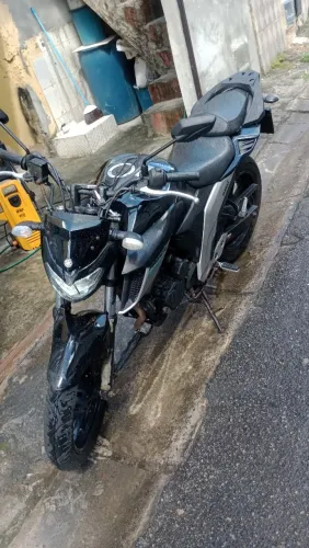 Fazer 250