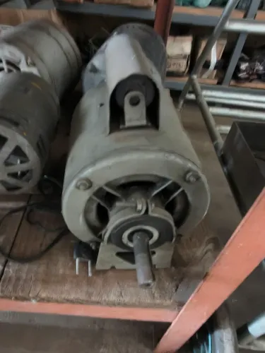 Motor trifásico