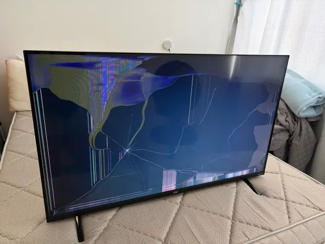 TV para retirada de peças