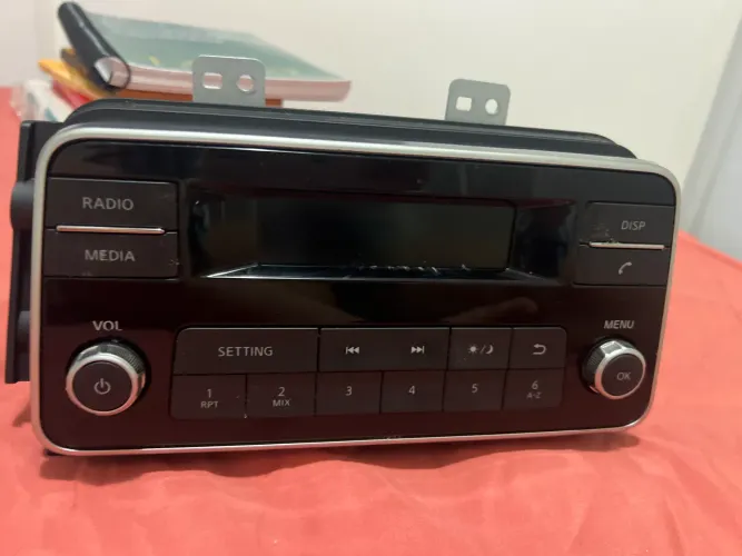 rádio original do Nissan Kicks (modelos entre 2016 e 2026