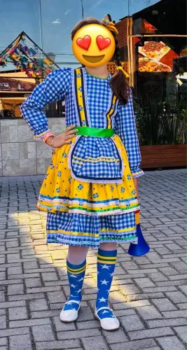 Vestido festa junina cores do Brasil