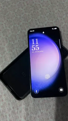 Samsung s23 246gb apenas celular e capinha aparelho todo original se. Defeito algum