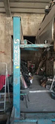 Vendo 4 elevadores para oficina mecânica tudo funcionando perfeitamente a negociar no chat