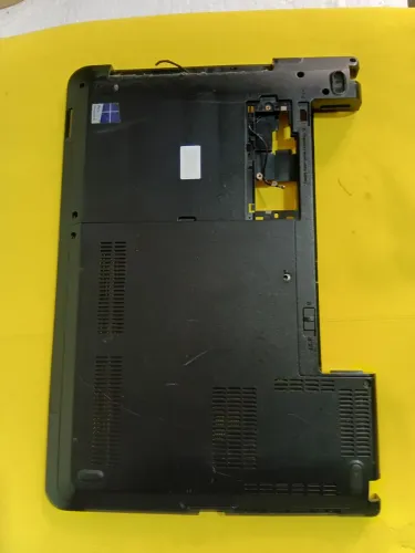 Base inferior notebook thinkpad E431