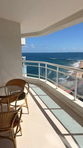 Ondina | Quarto e Sala Mobiliado na Av. Oceânica | 51m² | Porteira Fechada