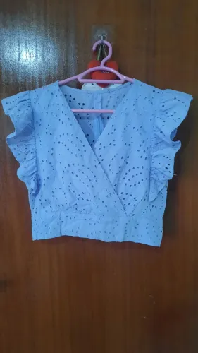 Cropped azul ( tamanho M )