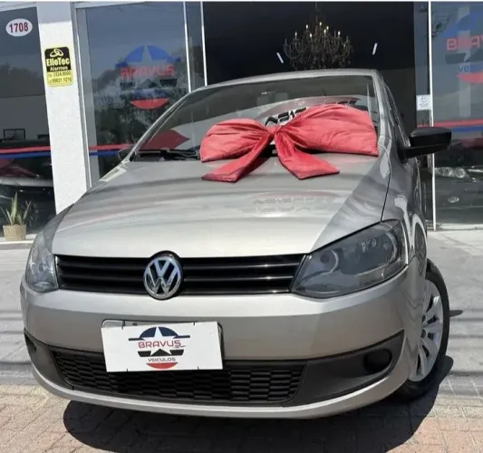 Volkswagen Fox 1.6 MI I Motion Total Flex 8V 5P 2013