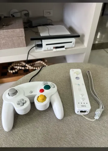 Nintendo Wii e Game Cube no mesmo console com vários jogos Digitais