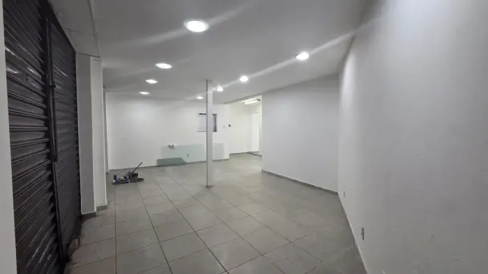 Ponto comercial/Loja/Box para aluguel tem 160 metros quadrados