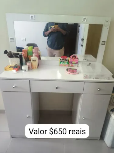 Vendendo móveis