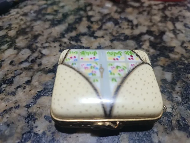 miniatura de Porcelana, antiga pintada à mão