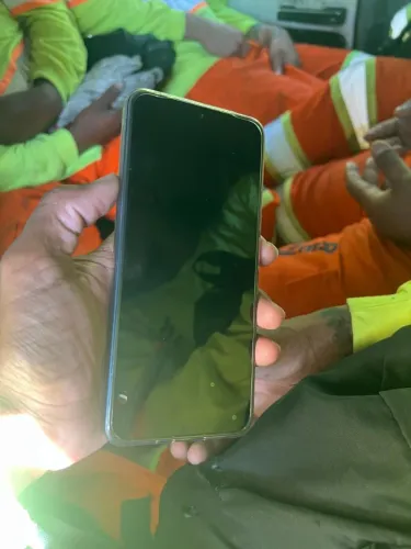 Xaiome redi 14c , 256gb , 8de ram  1 mês de uso sem detalhes nenhum 