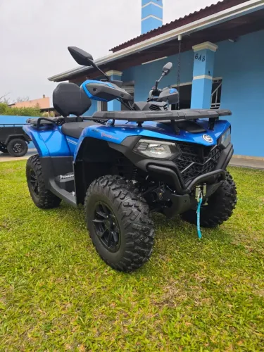 Quadriculo a force Cfmoto 520L zerado