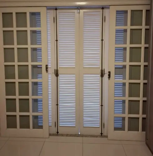 Porta janela 3 Portas de veneziana de abrir com 2 folhas de vidro de correr com 0,80cm cad