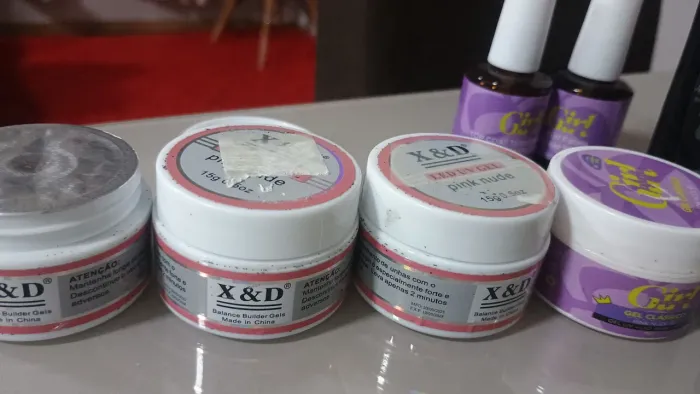 Vendo gel base para unhas