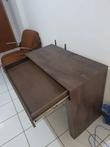 Escrivaninha usada