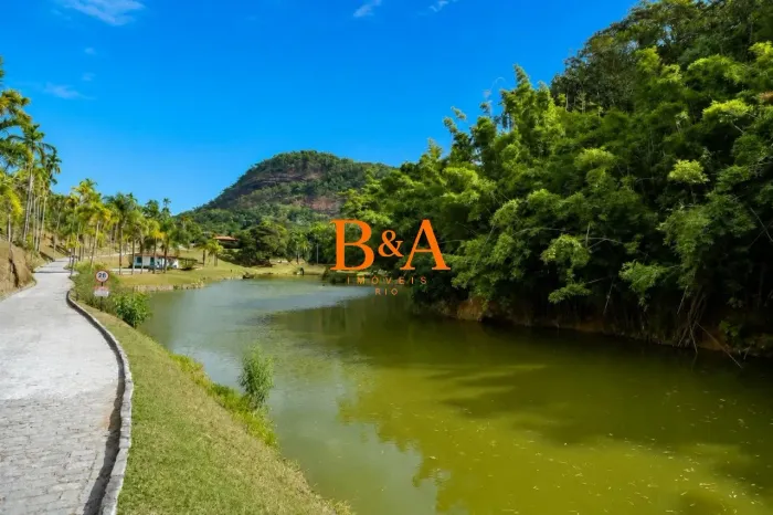 Terreno com 28.713 m² no Condomínio Vale do Barão - Pedro do Rio