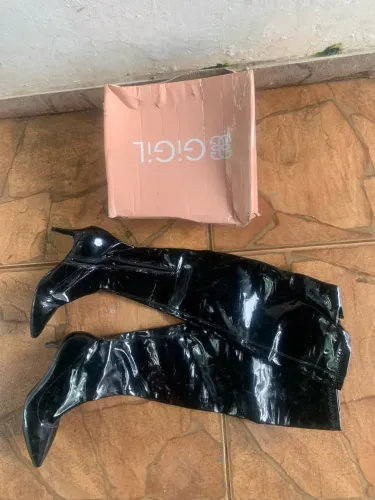 Bota longa usada tamanho 37