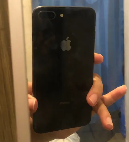 Troco iPhone 8 Plus, por outro iPhone