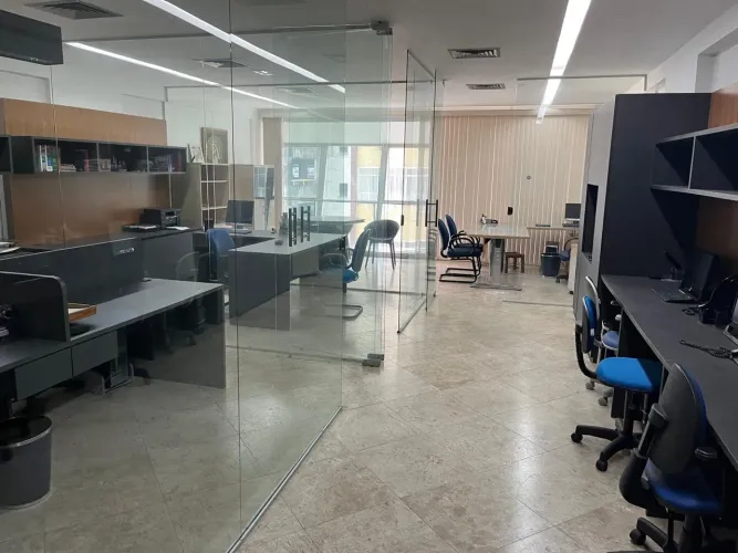 Sala Comercial Mobiliada para Aluguel - Edifício City Bank