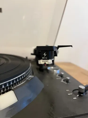 Toca-Discos Technics SL-2000, ótimo estado, agulha Shure zerada. 