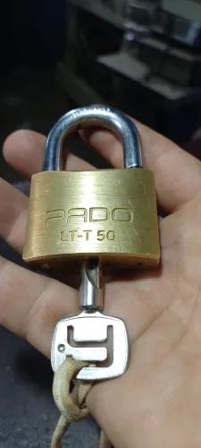 Cadeado semi-novo