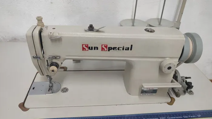 Máquina de costura profissional reta Sun chemical