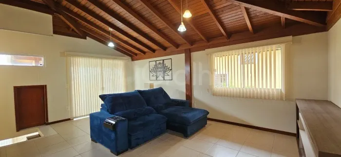 Casa para Venda em Florianópolis, Carianos, 3 dormitórios, 3 banheiros, 2 vagas