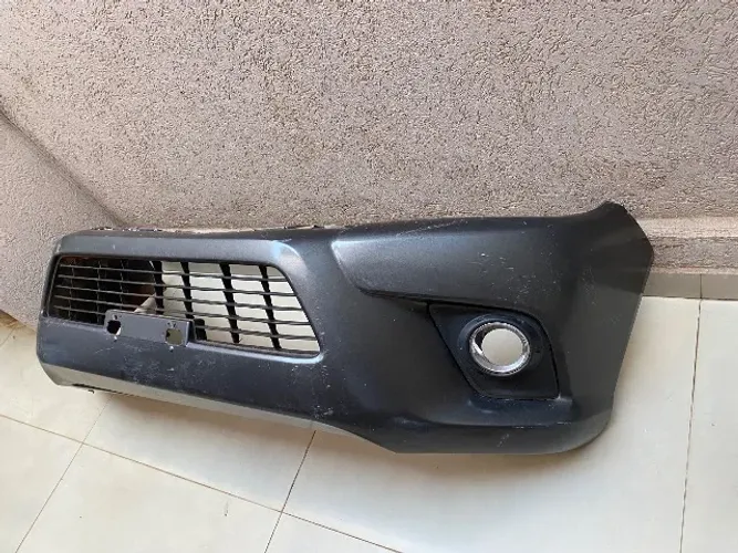 Pára-choque Hilux 2017