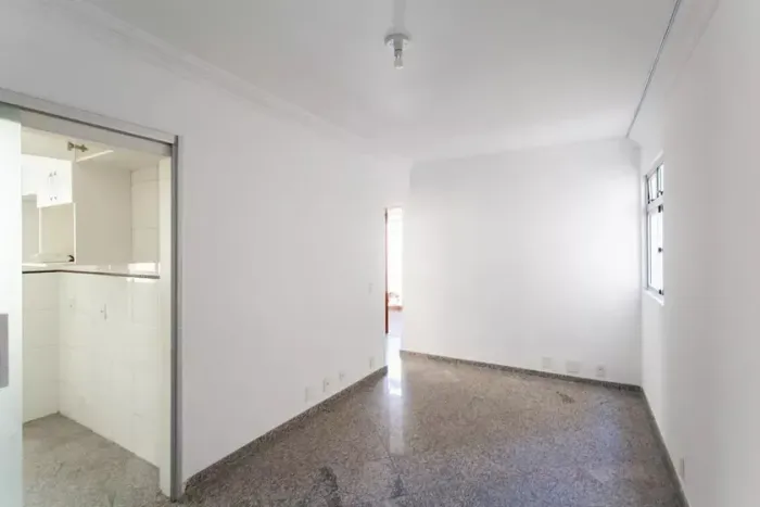 Apartamento à Venda - Liberdade, 3 Quartos, 65 m2
